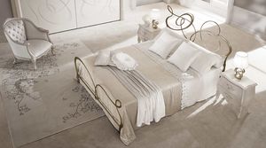 Ghirigori bed, Double bed in flat drawn iron, laser cut finishes