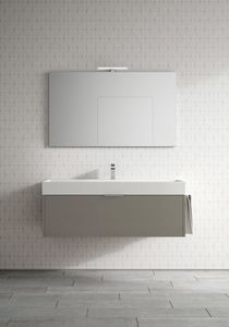 Basic comp.03, Capacious bathroom cabinet with large washbasin