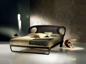 LE14B Iride bed, Double bed covered in leather, sinuous lines