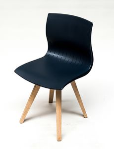 WEBBY 333U, Chair with beech legs, nylon shell