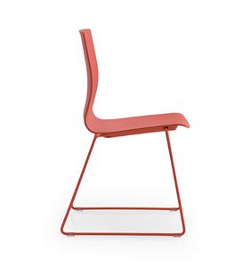Q3, Chair with sled base, polypropylene shell