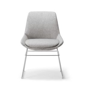 Crystal 01 S, Padded chair with metal sled base