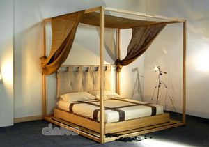 Yasumi, Japanese bed with canopy