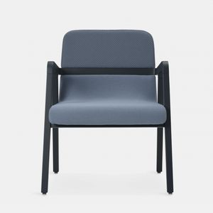 Aura lounge, Lounge chair with wide and slightly inclined backrest