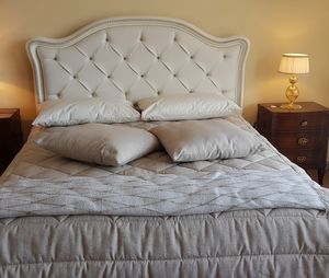 Art. 900, Classic bed, with eco-leather headboard