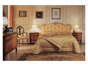Art. 985 '700 Italiano Maggiolini, Bed with handmade carvings, gold and silver leaf finish