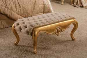 Art. 1389, Bench with silk upholstery, and capitonn padding