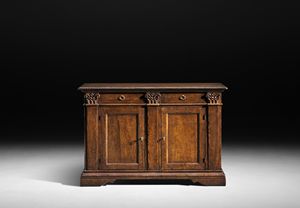 Art. C9 sideboard, Classic style sideboard with decorative carvings