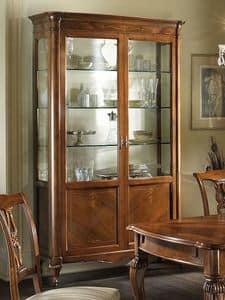 G 202, Classic display cabinet in walnut, maple decor, veneered