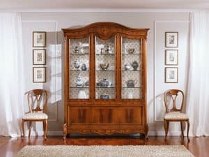 OLIMPIA B / Showcase with 3 doors, Traditional display with 3 doors, in walnut, fine carvings