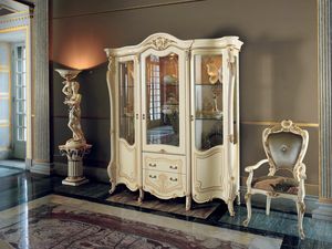 Opera display cabinet, Showcase in classic style