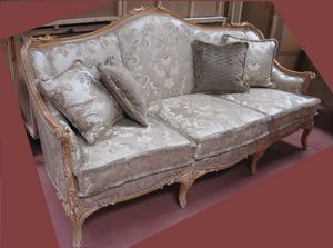 Sofa 4933, Classic carved sofa