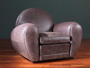 Edward, Armchair covered in leather, with soft supports