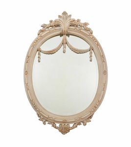 Mirror 5077, Mirror with hand-carved frame