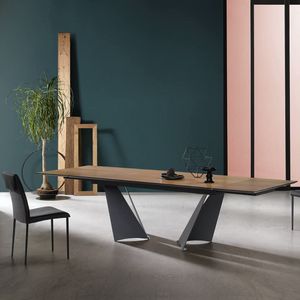 Vela, Dining table with extendable top