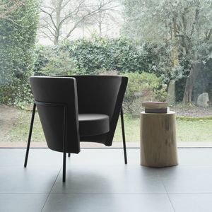 Ester I Lounge, Enveloping armchair for moments of relaxation