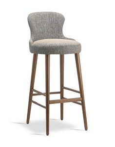 Elen SG, Stool in wood with soft lines