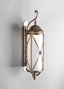 HILLS GL3016WA-3, Wall-mounted brass lantern