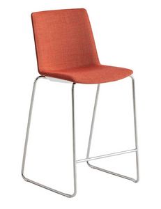 Jubel Stool Up, Padded stool for outdoor use