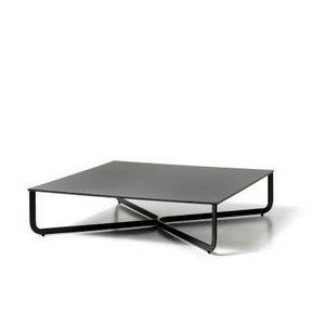 XL, Coffee table in metal tube, top in lacquered wood