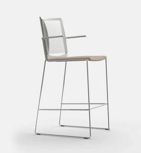 Multi M PT S BR, Stackable stool with mesh back