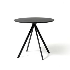 Margarita tavolo, Round table with 4 metal legs, with polyethylene top