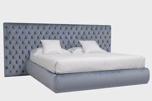 Laura Maxi, Contemporary bed with large capitonn headboard
