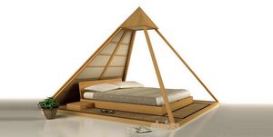 Cheope, Wooden bed in the shape of a pyramid