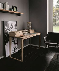 Scrittoio, Massive oak wood writing desk